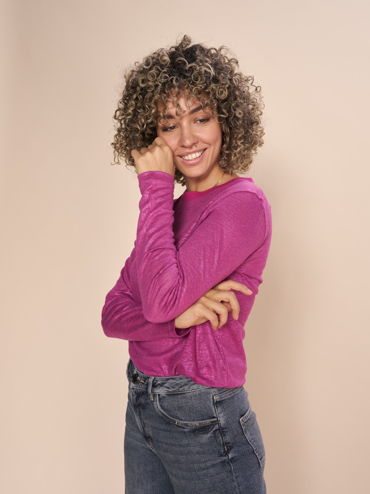 Modelshot / Vivid Viola / Detail